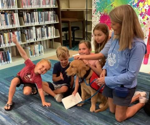 children and therapy dog